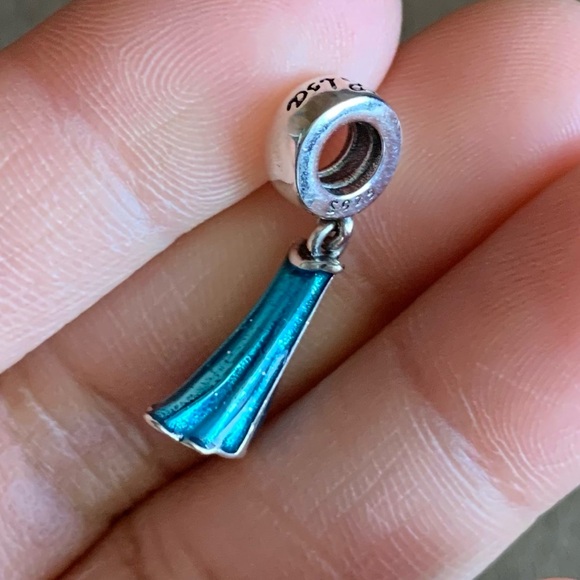NWOT Disney Princess Elsa’s Dress Dangle Charm Sterling Silver 925 - Picture 7 of 11